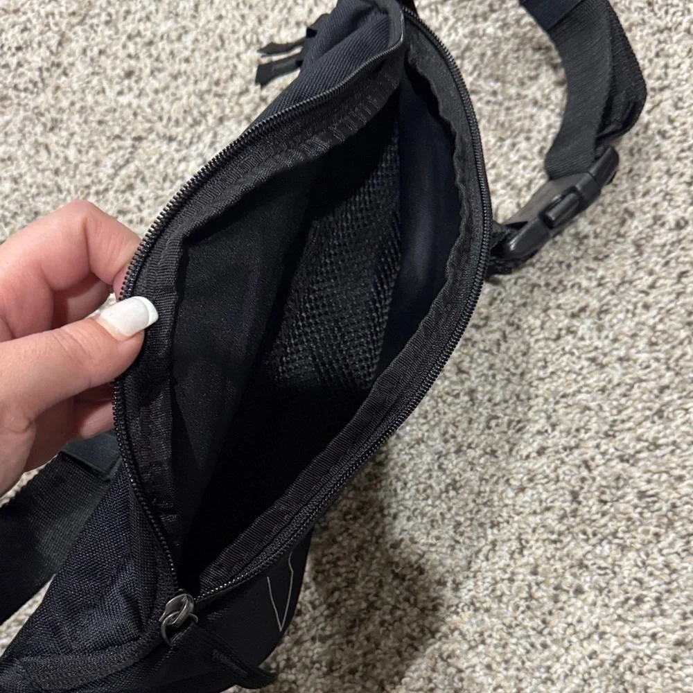 Nike compact belt
